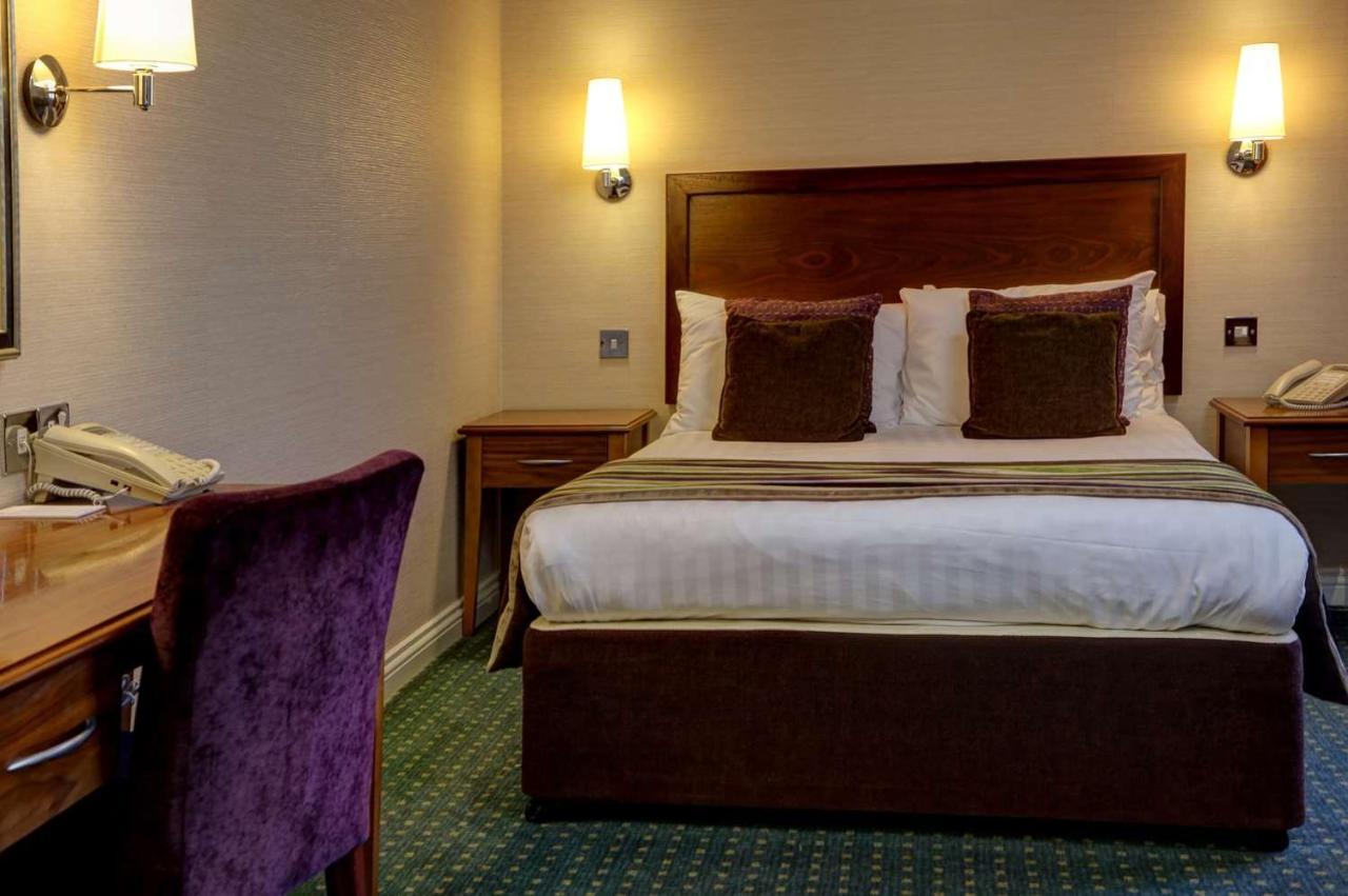 The Bull Hotel; Sure Hotel Collection By Best Western Питерборо Екстериор снимка