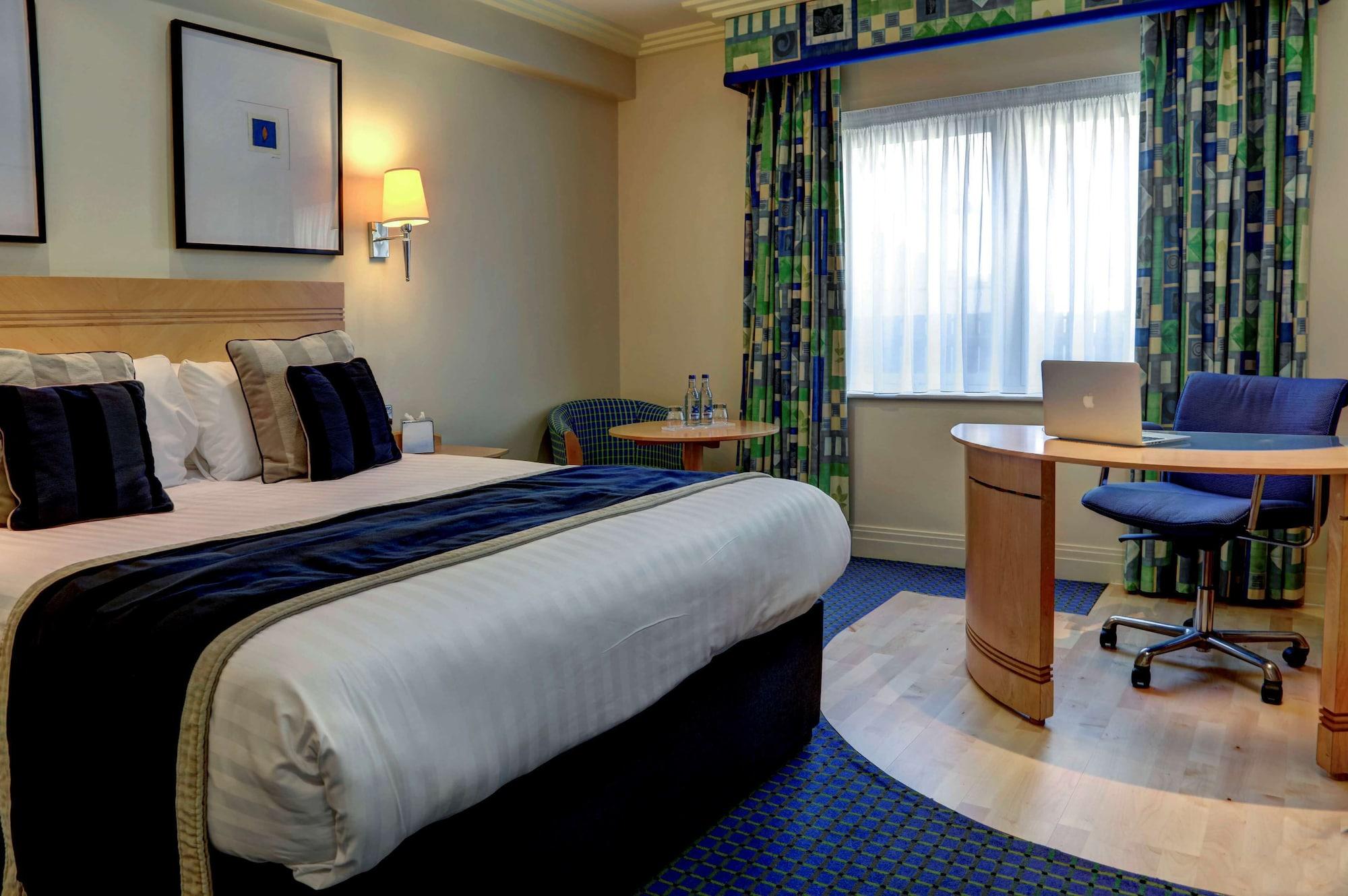 The Bull Hotel; Sure Hotel Collection By Best Western Питерборо Екстериор снимка