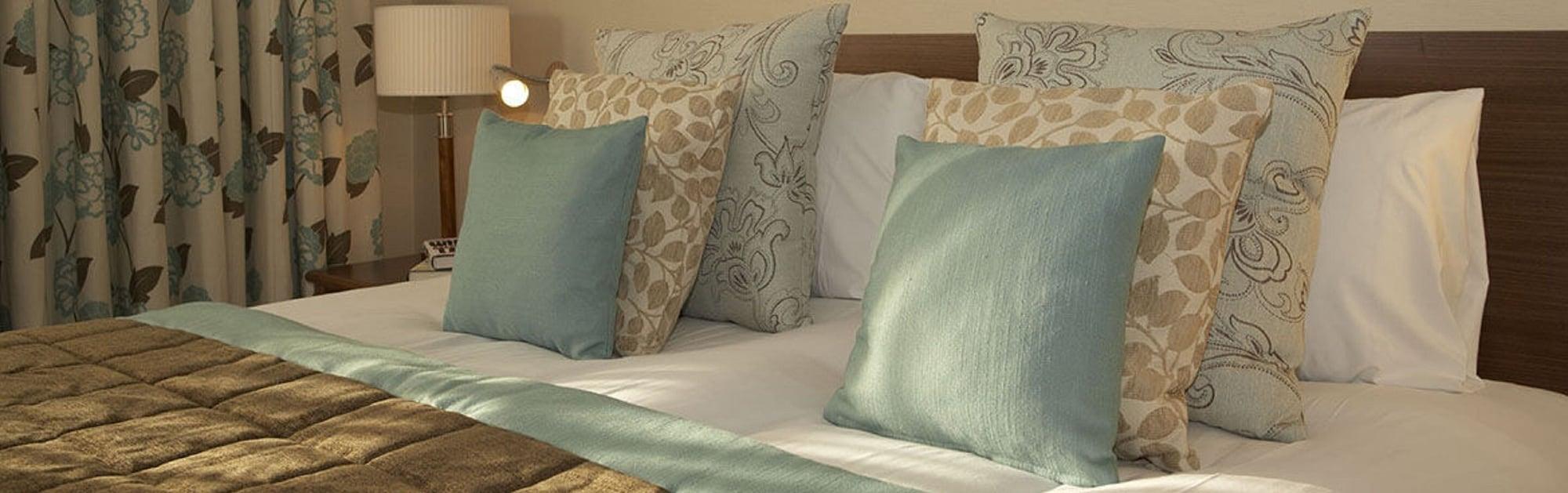The Bull Hotel; Sure Hotel Collection By Best Western Питерборо Екстериор снимка