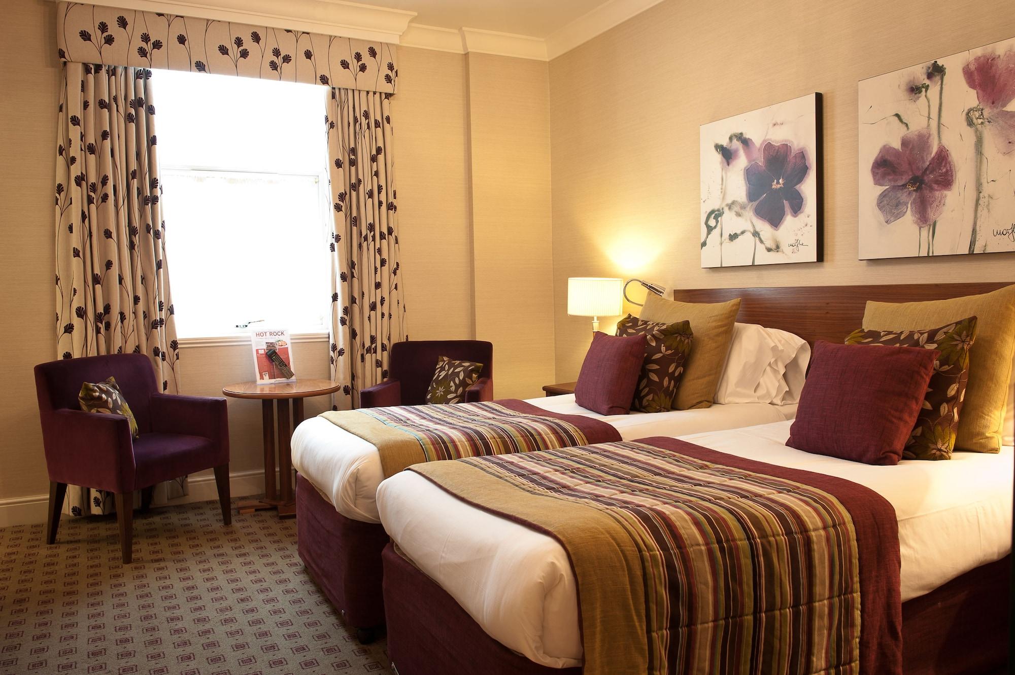 The Bull Hotel; Sure Hotel Collection By Best Western Питерборо Екстериор снимка