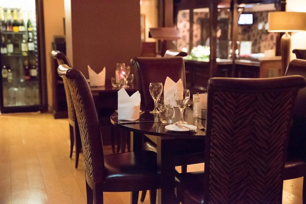 The Bull Hotel; Sure Hotel Collection By Best Western Питерборо Екстериор снимка