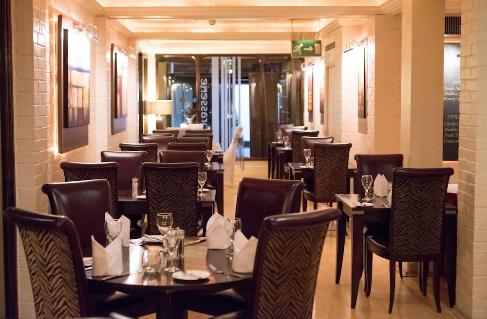 The Bull Hotel; Sure Hotel Collection By Best Western Питерборо Екстериор снимка