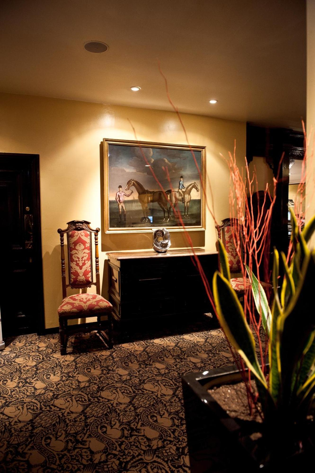 The Bull Hotel; Sure Hotel Collection By Best Western Питерборо Екстериор снимка