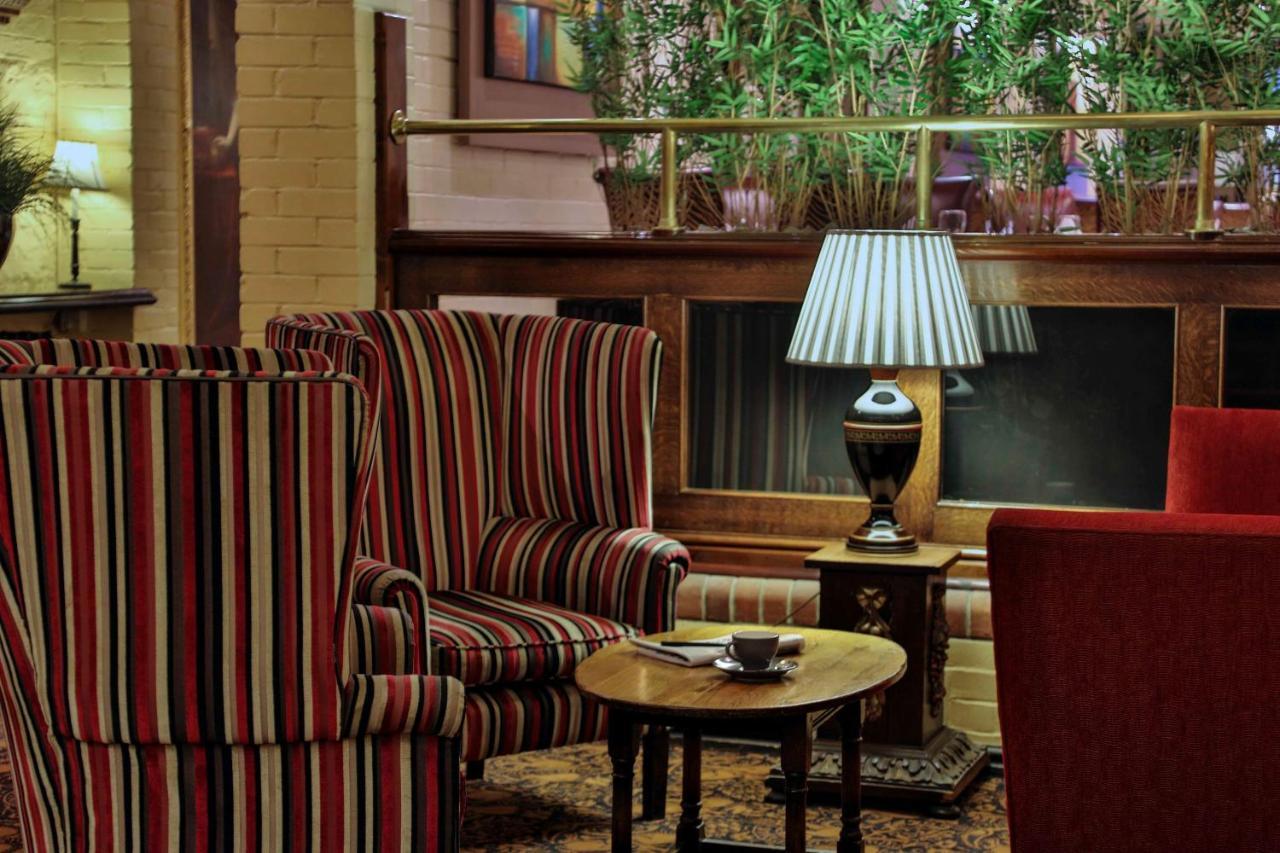 The Bull Hotel; Sure Hotel Collection By Best Western Питерборо Екстериор снимка