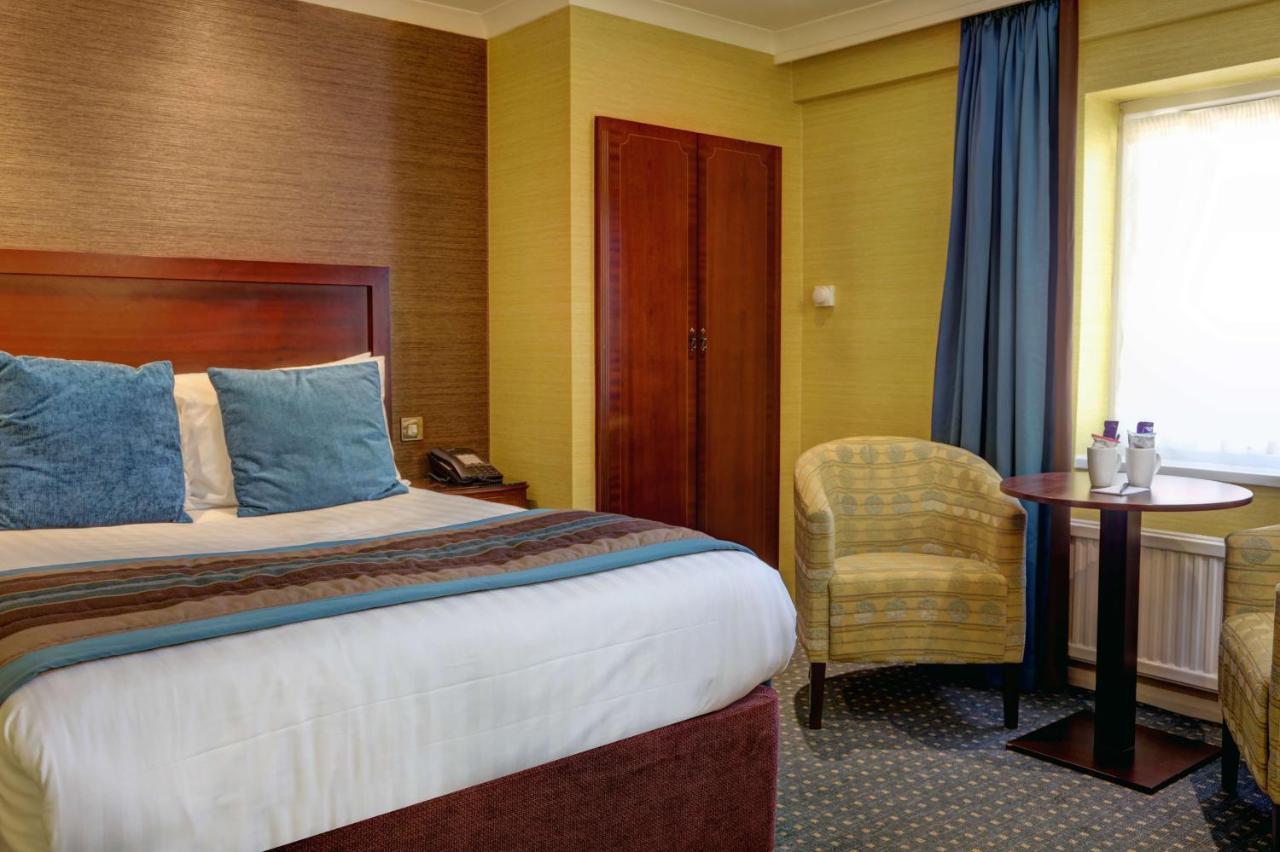 The Bull Hotel; Sure Hotel Collection By Best Western Питерборо Екстериор снимка